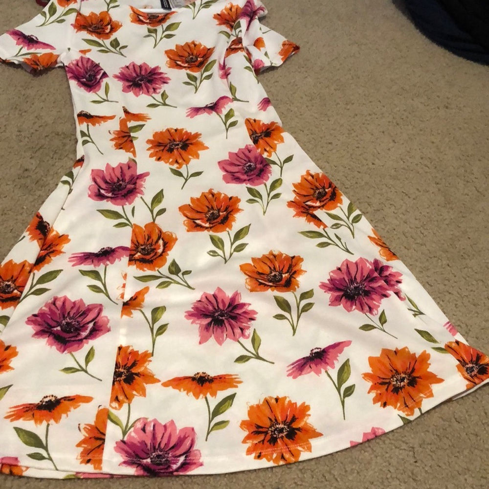 white flower dress